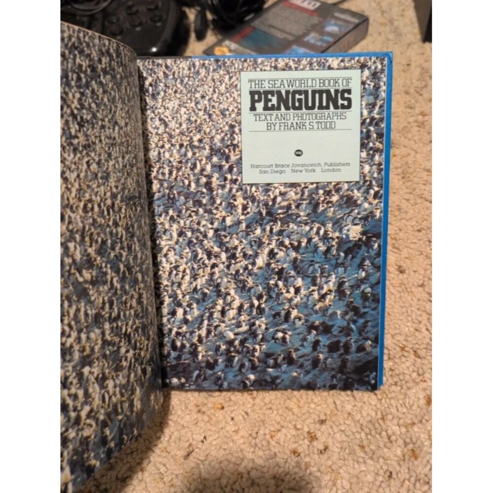 Sea World Book of Penguins Hardcover 1985 vintage By Frank S. Todd